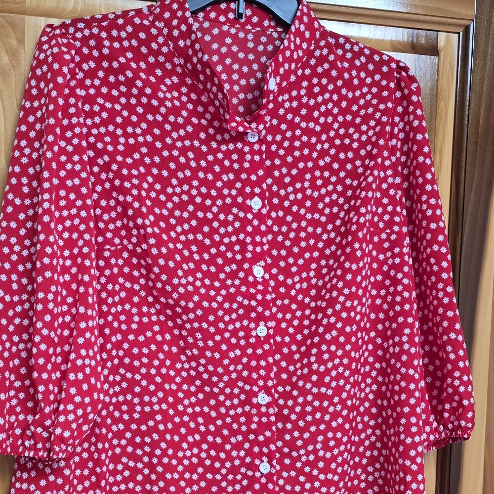 Red and White 3/4 Sleeve Button Down Shirt with Mandarin Collar